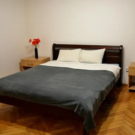 Apartment Brand New In Center *