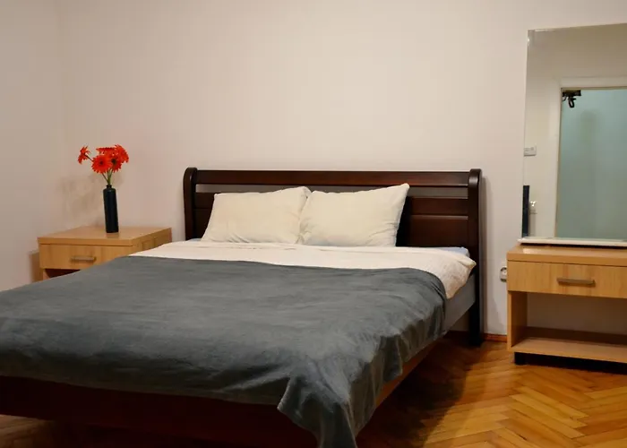 Brand New In Center Apartamento *