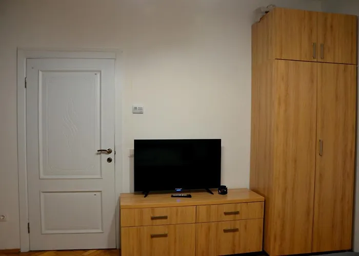 Brand New In Center Apartamento